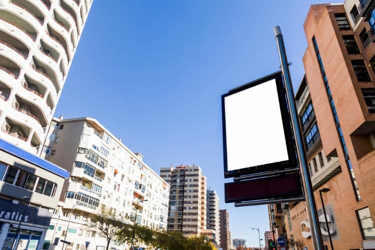 Digital Billboard Cost Guide for New Advertisers